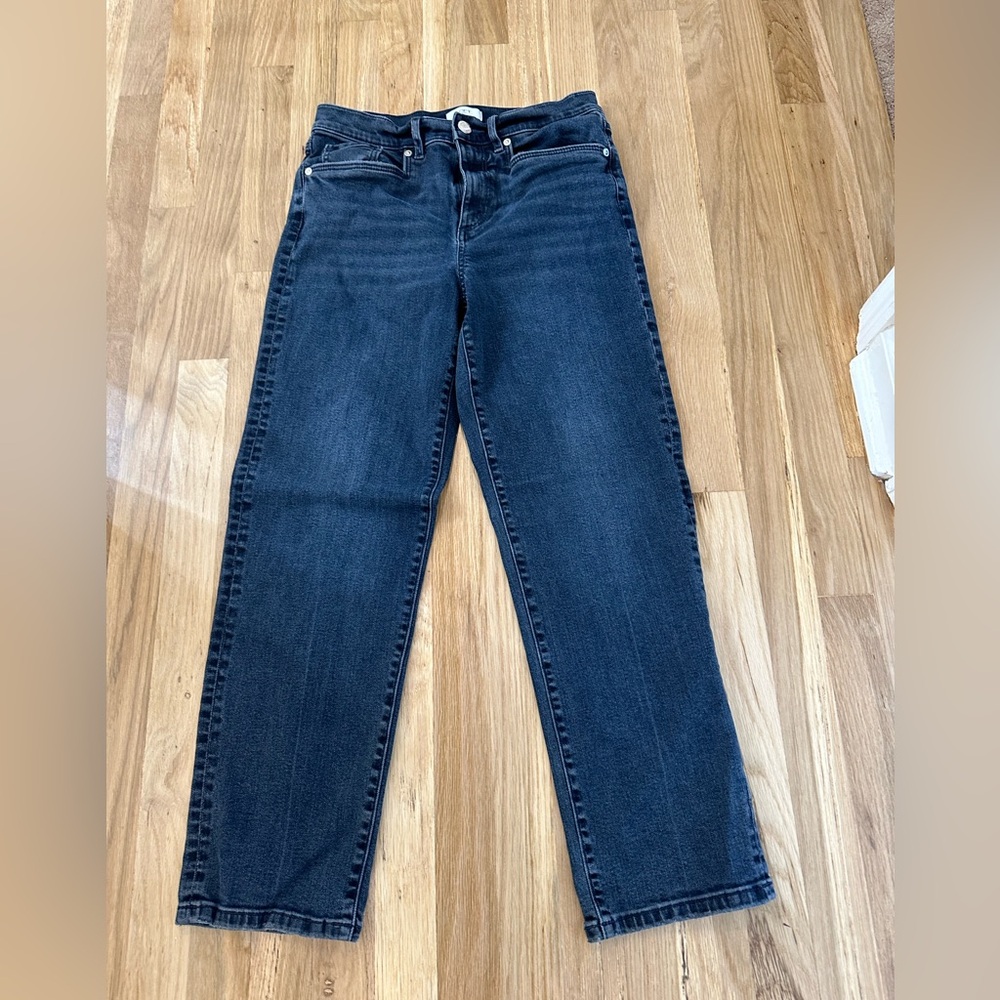 Loft jeans 🌸. Straight cut🌸. Size 4 / 27🌸. Worn once. Excellent condition